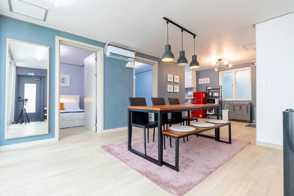 اتصالات Luda House 